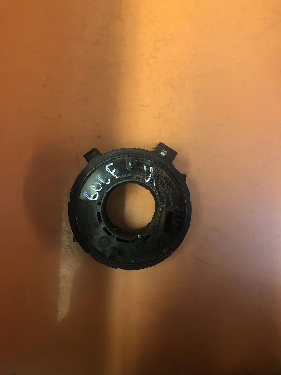 Кольцо (шлейф ) SRS Audi A6 C5 (1997—2001) 4B2 4B4 C5 1J0959653B