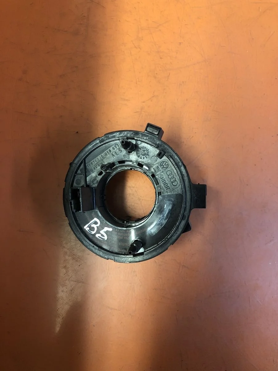 Кольцо (шлейф ) SRS Volkswagen Passat B5 (1996—2001) 3B 3B2 3B5 1J0959653