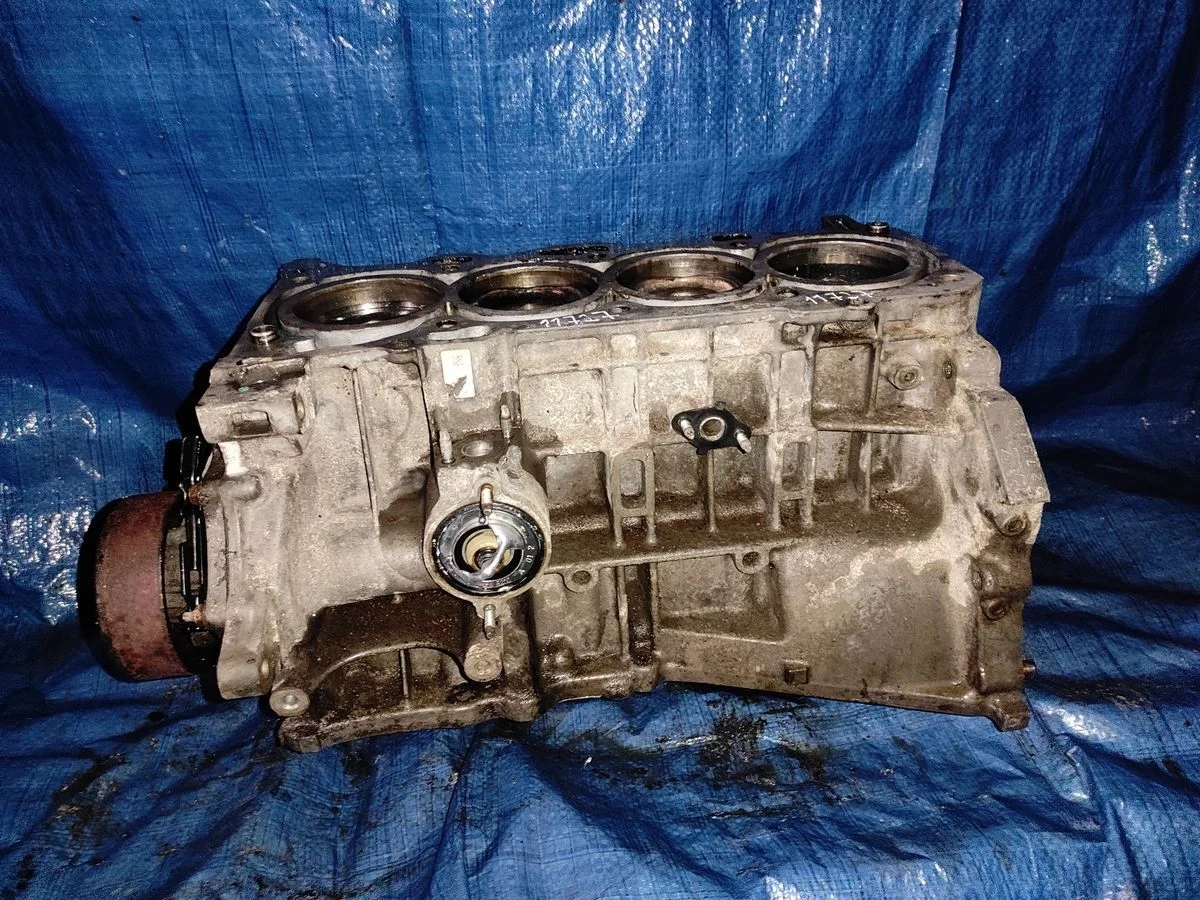 Блок цилиндров (низ двигателя) Toyota Avensis T220 (1997—2000) T220 AT220 ZZT221 ZZT220 AT221 ST220 AZT220 1AZ   0279721