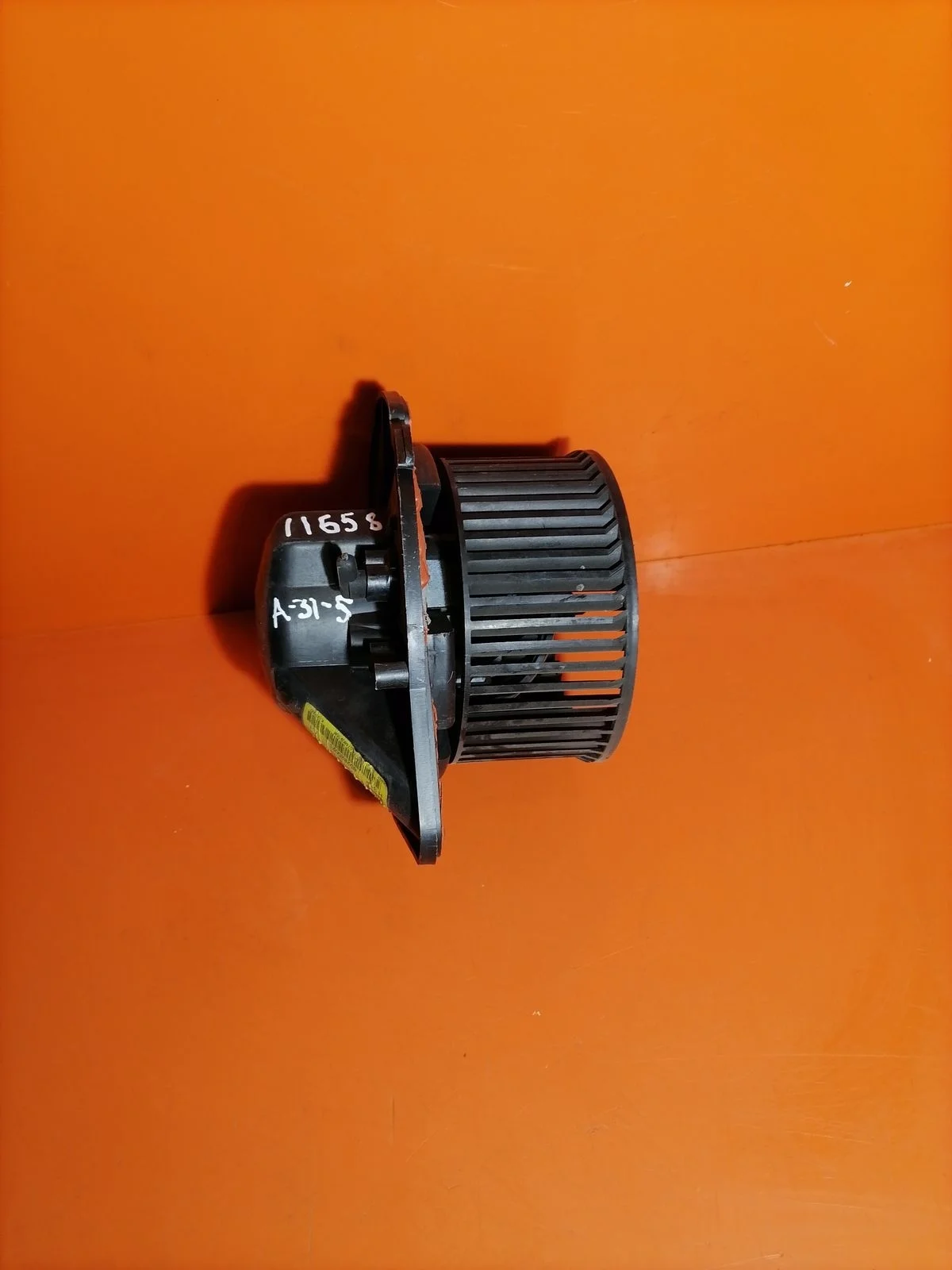 Двигатель отопителя (моторчик печки) Volkswagen Passat B5 рестайлинг (2000—2005) 3B 3B3 9F8 8D2820021