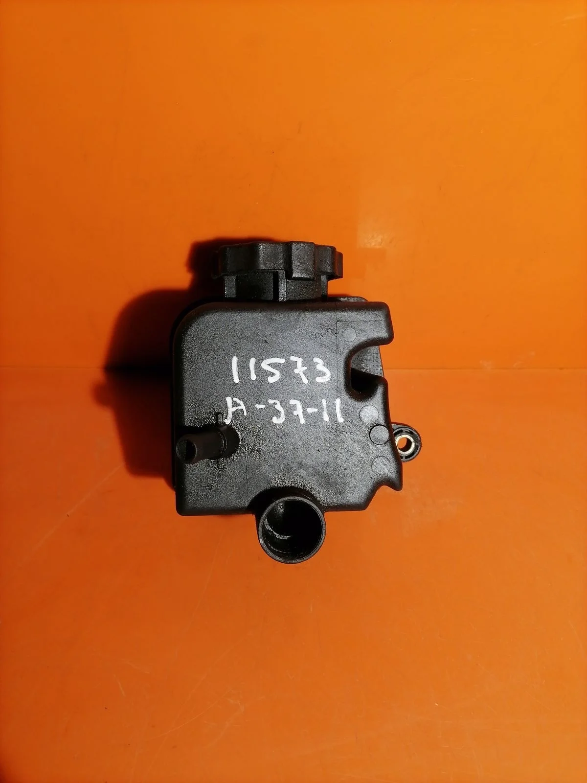 Бачок гидроусилителя (ГУР) Mercedes-Benz C-класс W202/S202 (1993—1997) W202 A0004600183   M112