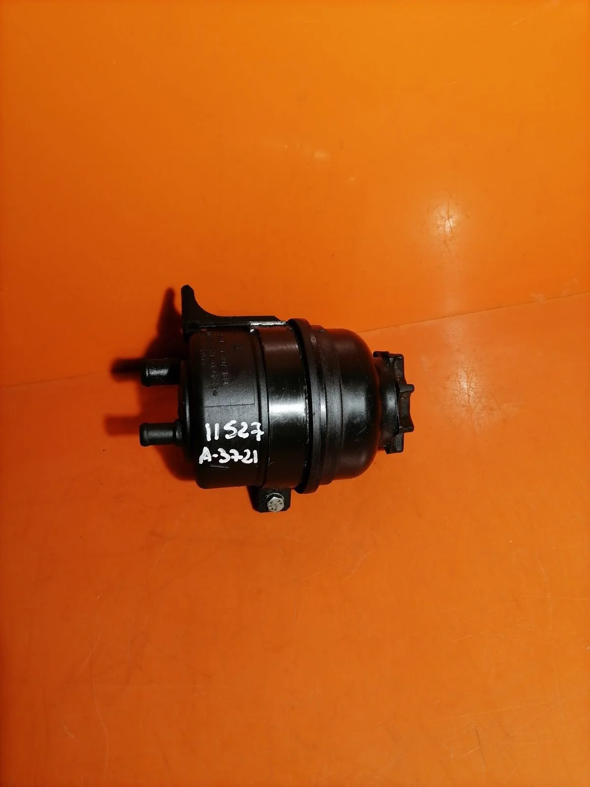 Бачок гидроусилителя (ГУР) BMW 3 серия E46 (1998—2003)