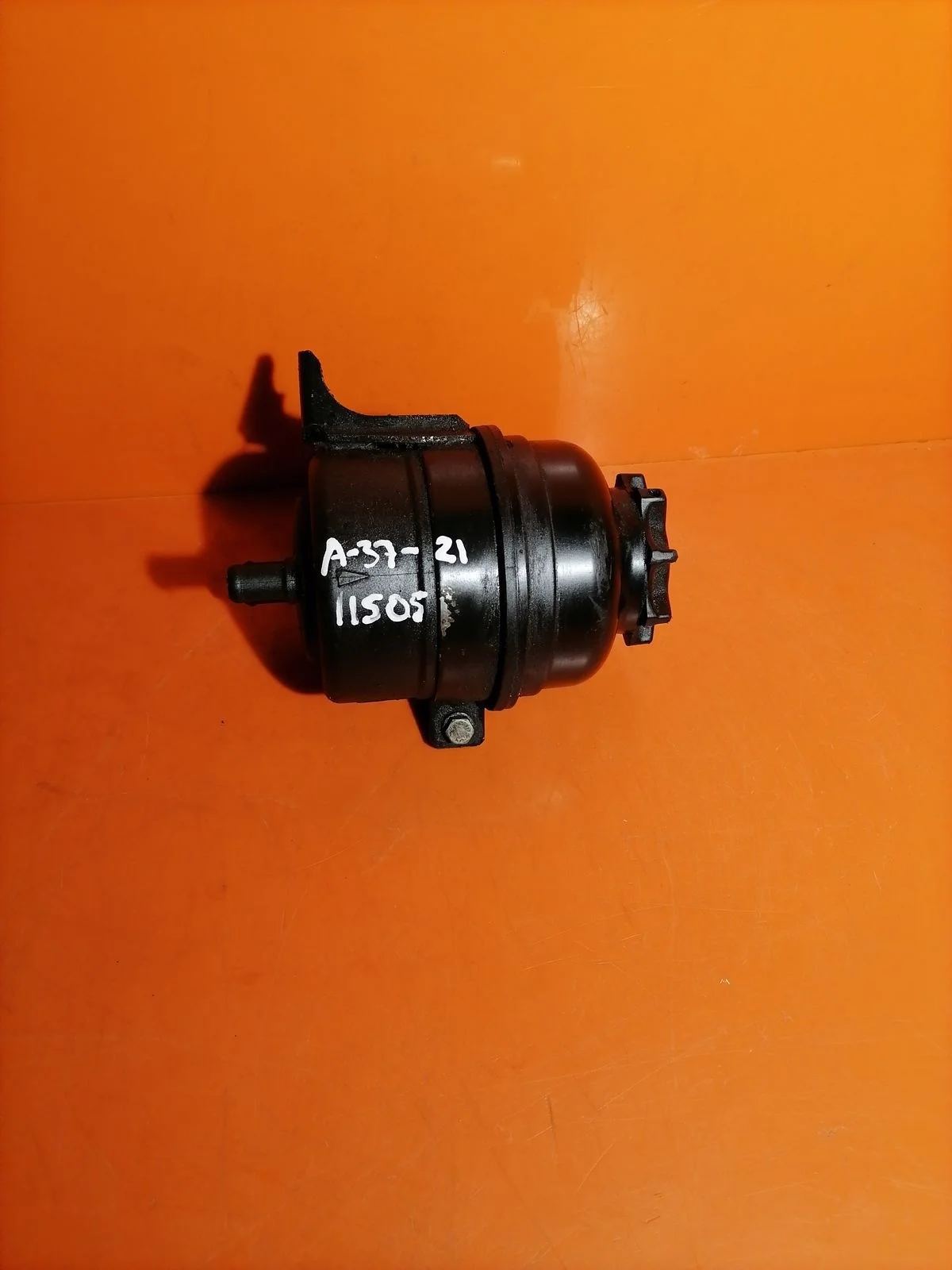 Бачок гидроусилителя (ГУР) BMW 5 серия E39 (1995—2000)