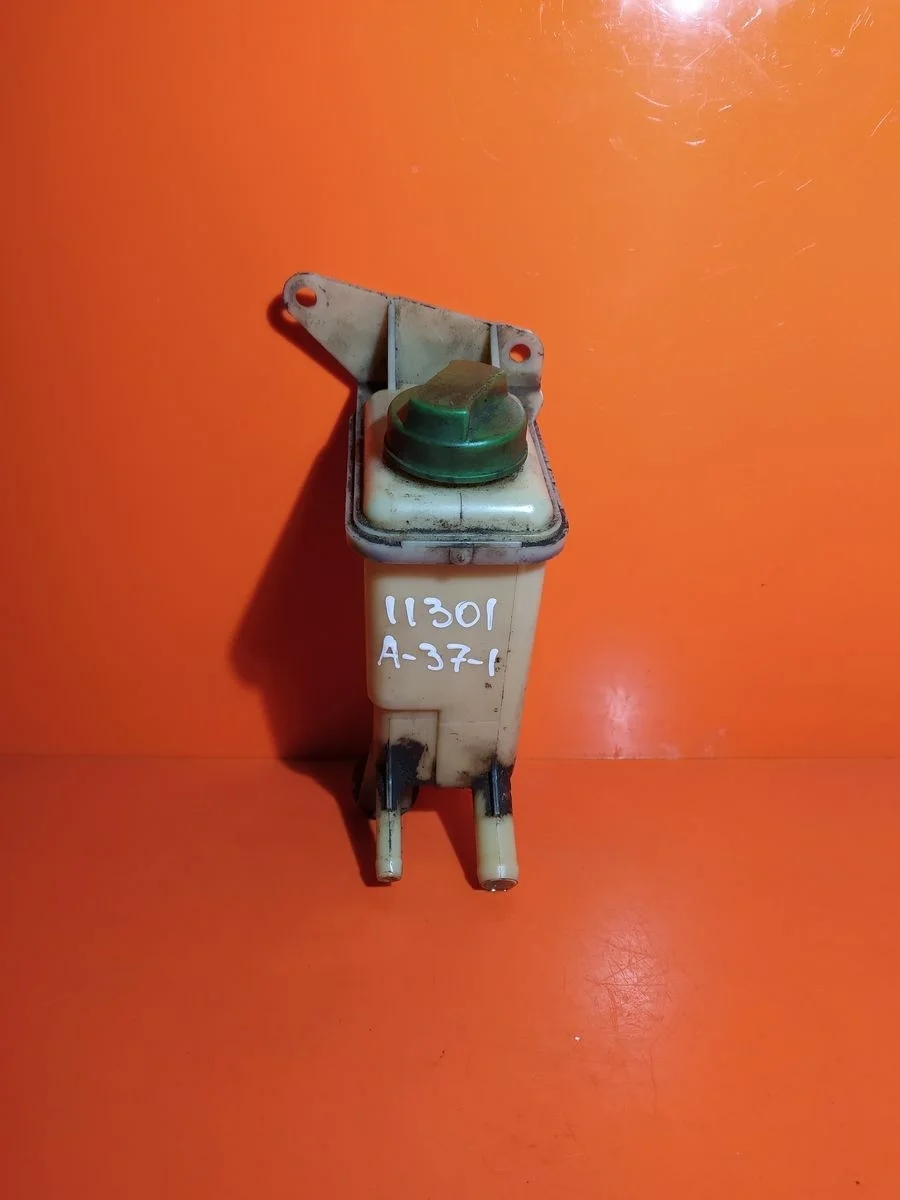 Бачок гидроусилителя (ГУР) Volkswagen Passat B5 (1996—2001) 3B 3B2 3B5 8D0422373C