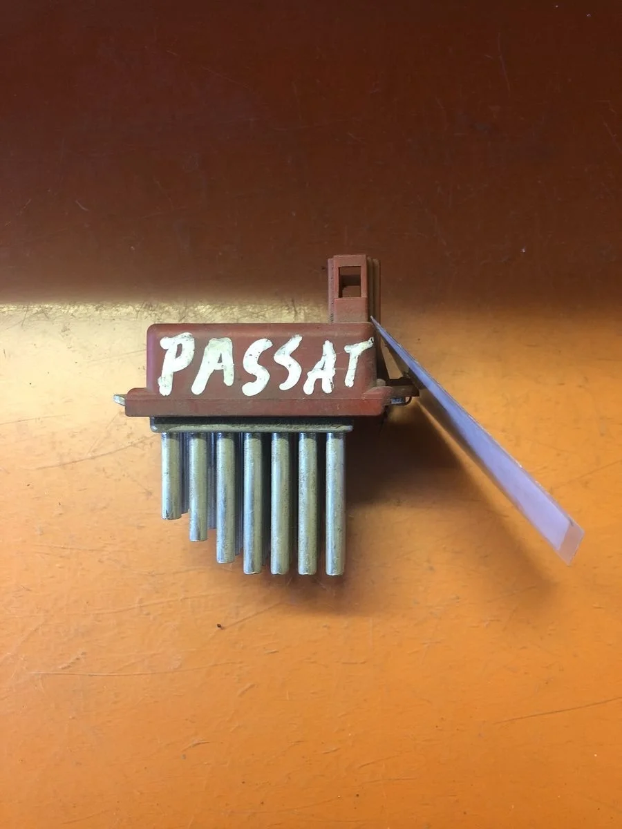 Резистор отопителя ( реостат,ёжик печки ) Volkswagen Passat B5 рестайлинг (2000—2005) 3B 3B3 9F8 1J0907521