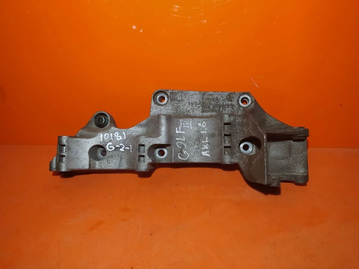 Кронштейн генератора Skoda Octavia I рестайлинг (2000—2011) 1U2 1U5 A4 1U 06A903143P   AKL AHW ;AEG; AQY; AVH; AZG; AZJ; APK; BER; BEV ATN; AUS; AZD;AGU; AQA; ARZ; AUM; AWD; AWW  BCB AEE  AKQ; APE; AXP; BCA