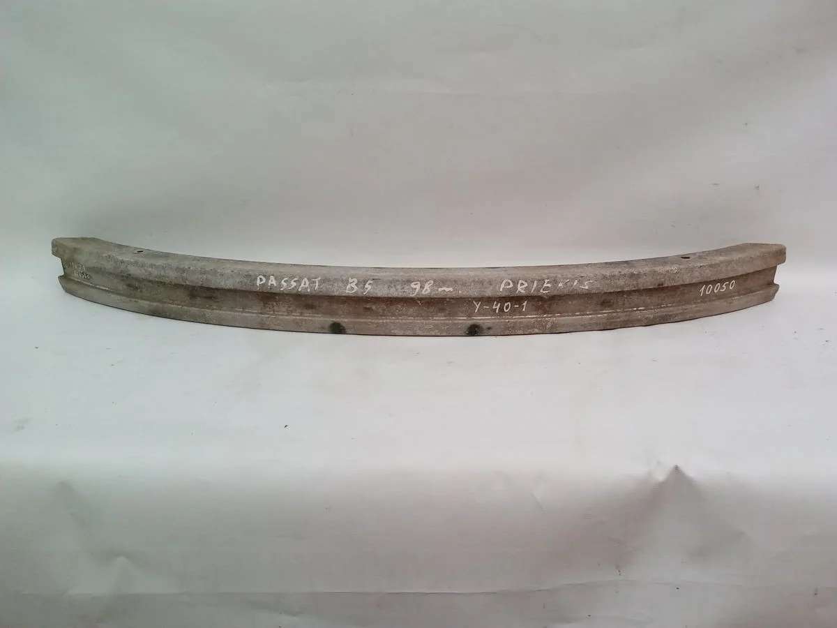 Усилитель переднего бампера Volkswagen Passat B5 (1996—2001) 3B 3B2 3B5 3B0807113  Перед