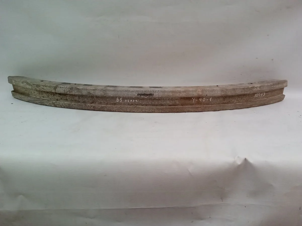 Усилитель переднего бампера Volkswagen Passat B5 (1996—2001) 3B 3B2 3B5 3B0807113  Перед