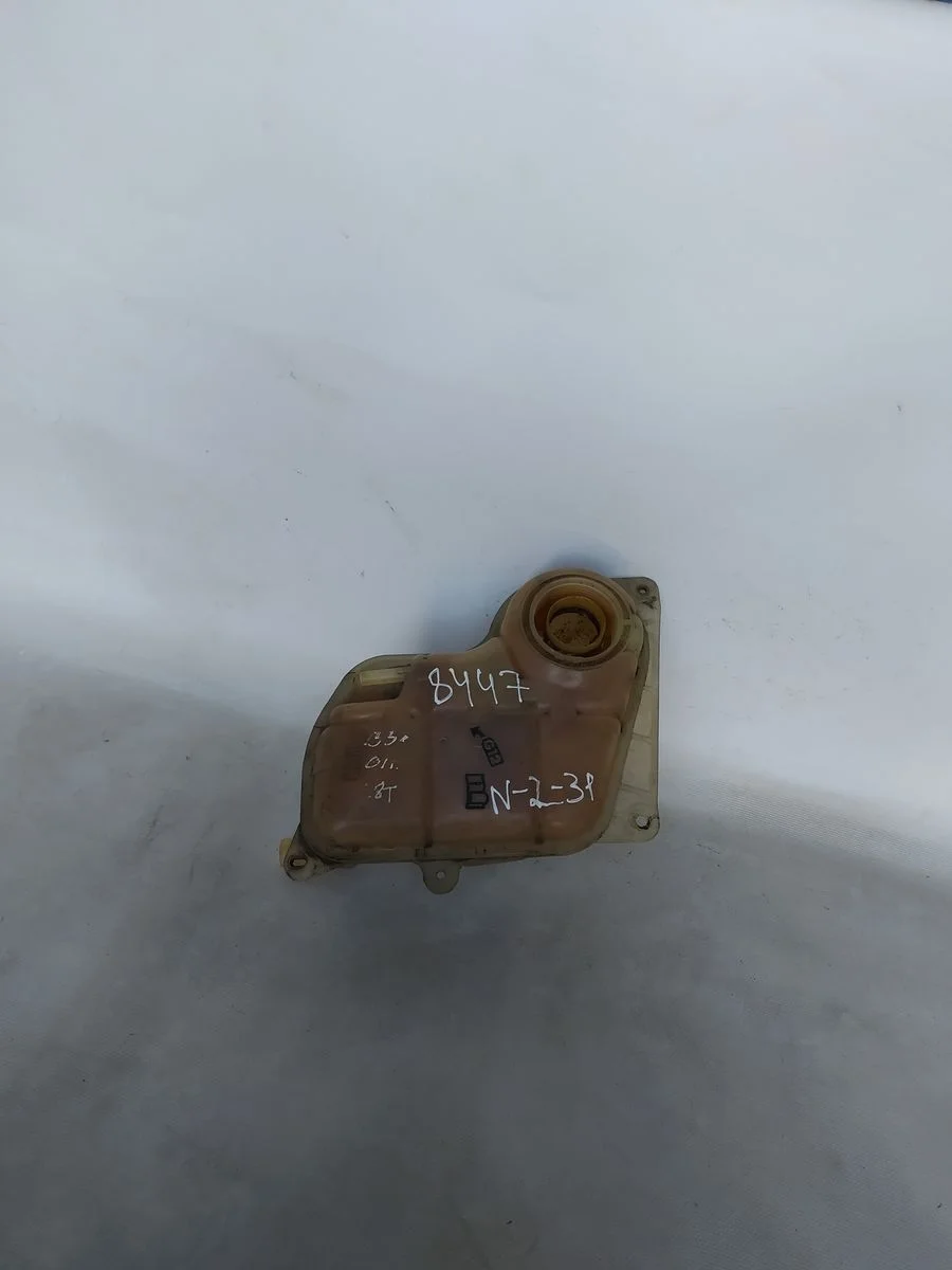 Бачок расширительный Volkswagen Passat B5 рестайлинг (2000—2005) 3B 3B3 9F8 8D0121403L