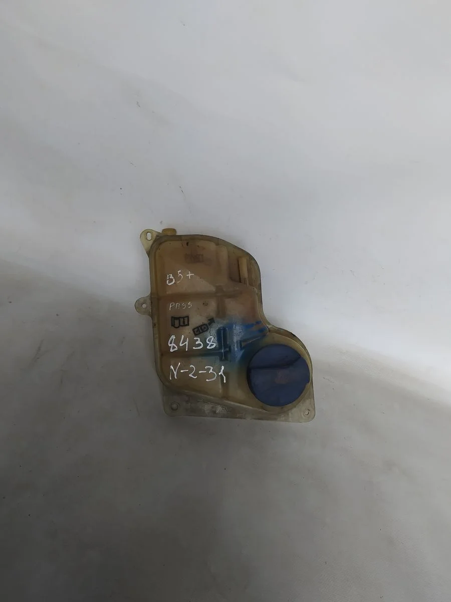 Бачок расширительный Volkswagen Passat B5 рестайлинг (2000—2005) 3B 3B3 9F8 8D0121403L