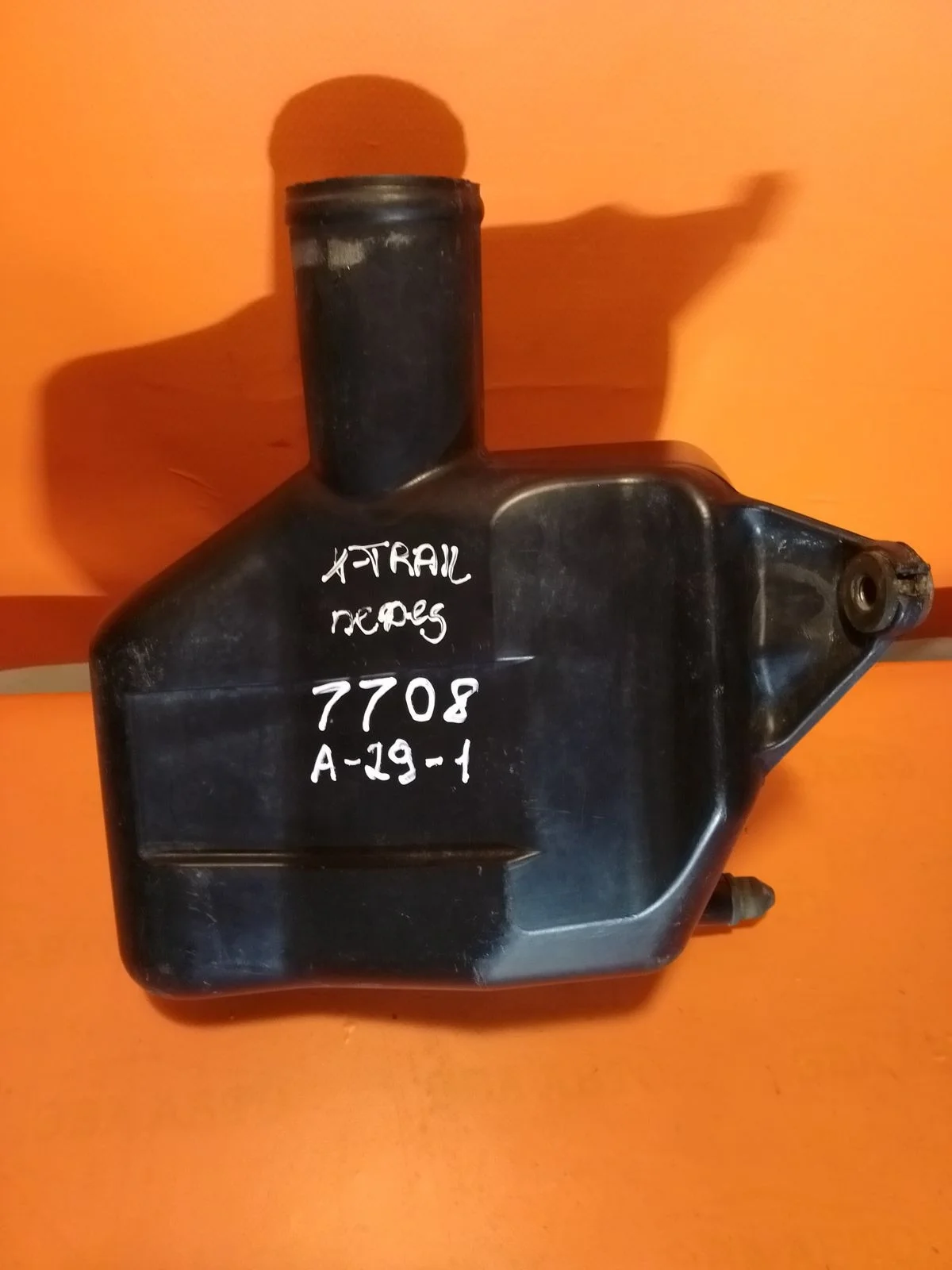 Резонатор воздушного фильтра Nissan X-Trail I (2000—2007) T30 165858H302   QR20DE