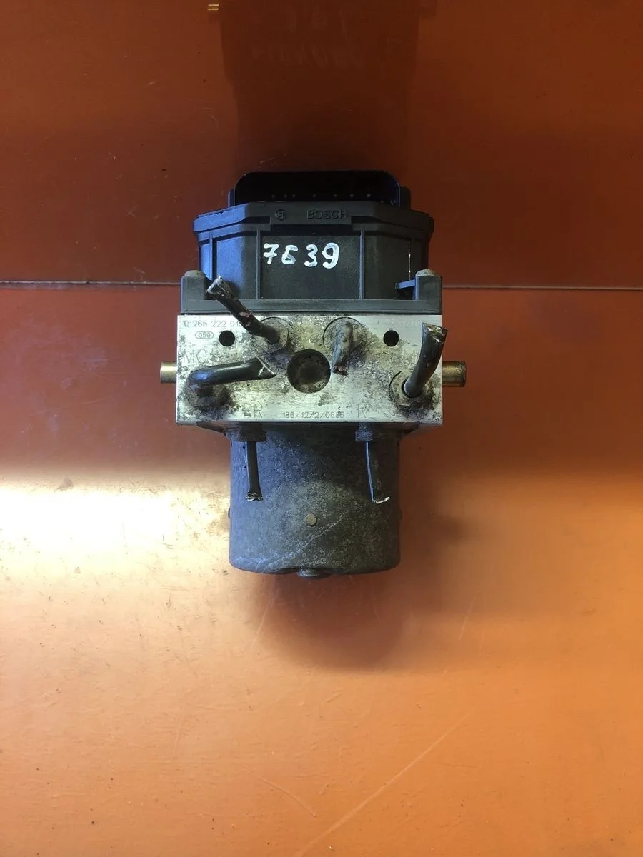 Блок (насос) ABS Ford Mondeo III (2000—2003) B4Y B5Y BWY 1S712M110AE