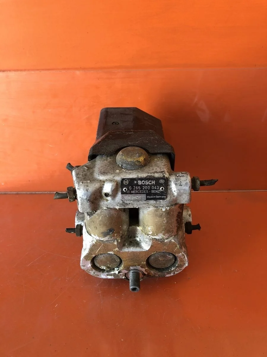 Блок (насос) ABS Mercedes-Benz E-класс W124/S124/C124/A124 (1984—1997) W124 0265200043