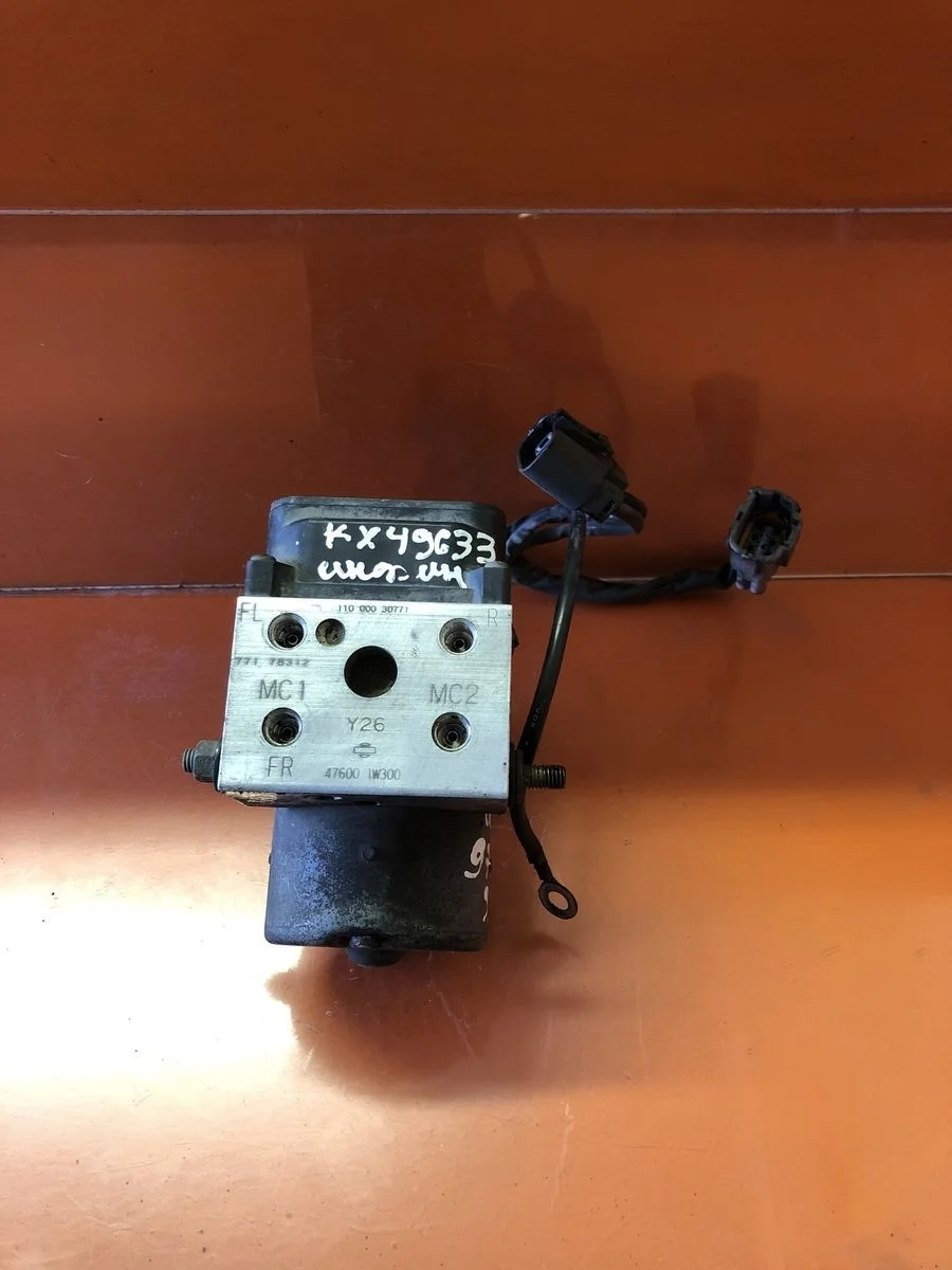 Блок (насос) ABS Infiniti QX4 I (1996—2003) JR50 476001W300