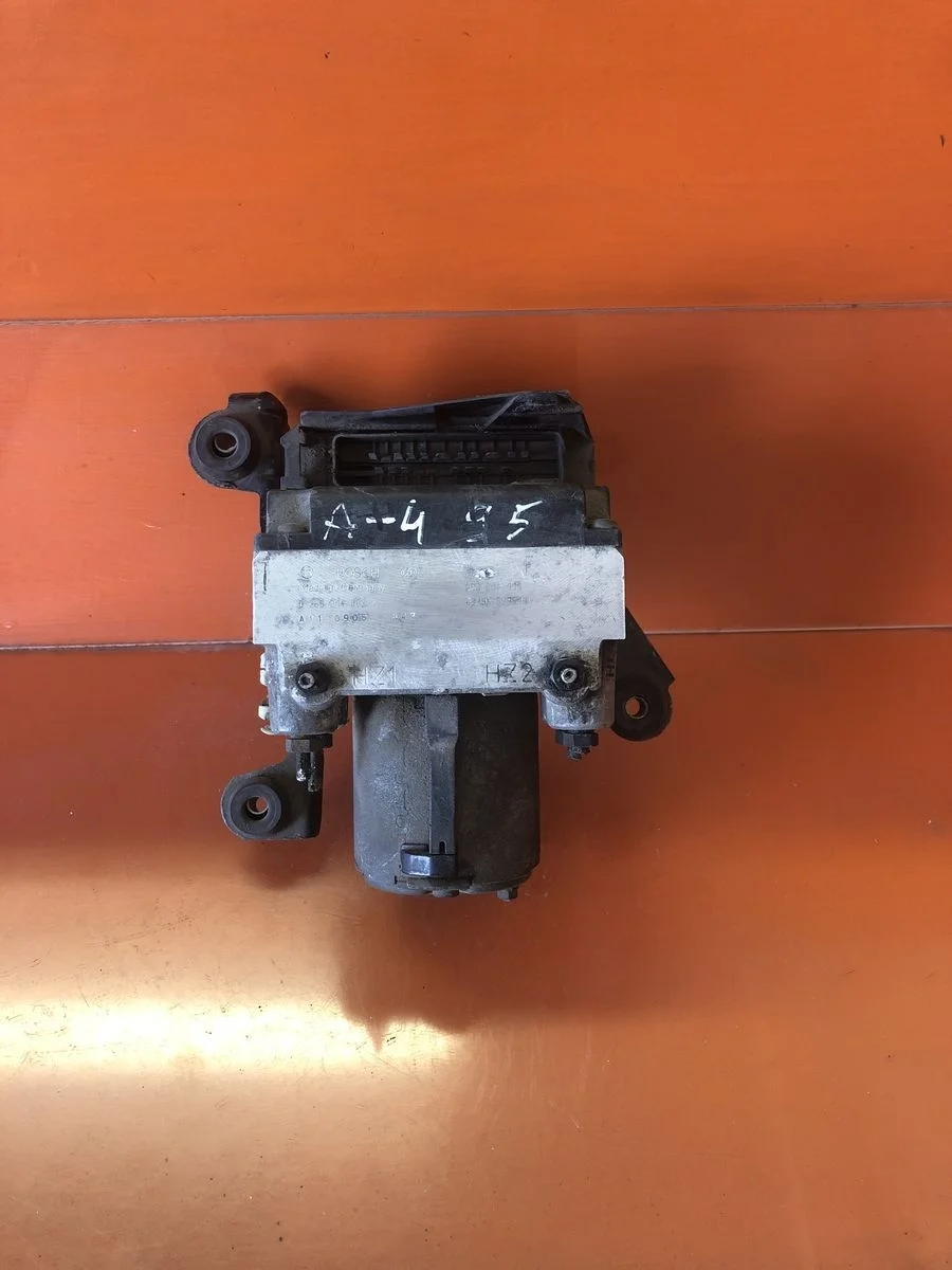 Блок (насос) ABS Audi A4 B5 (1994—1999) 8D2 8D 8D0614111
