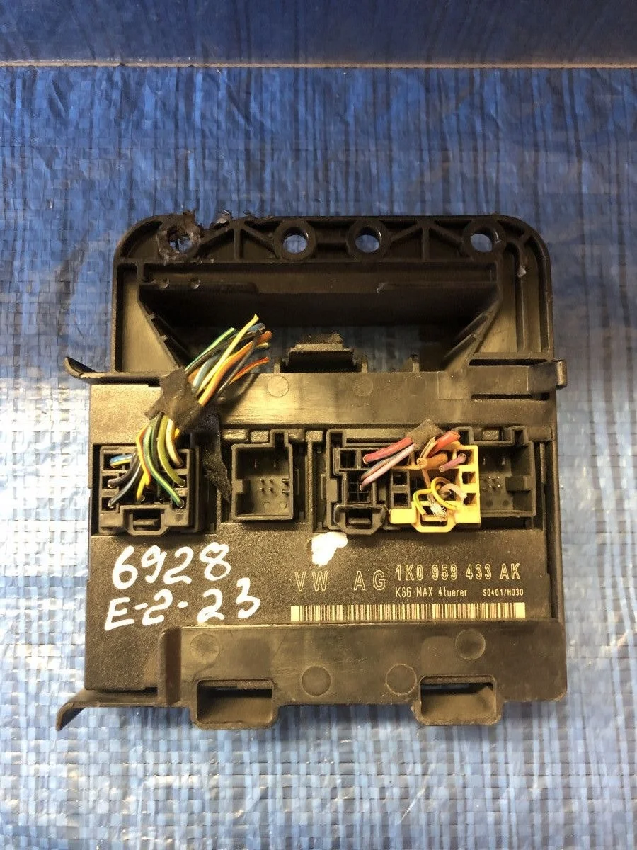 Блок комфорта SEAT Leon II (2005—2009) 1P 1P1 1K0959433AK