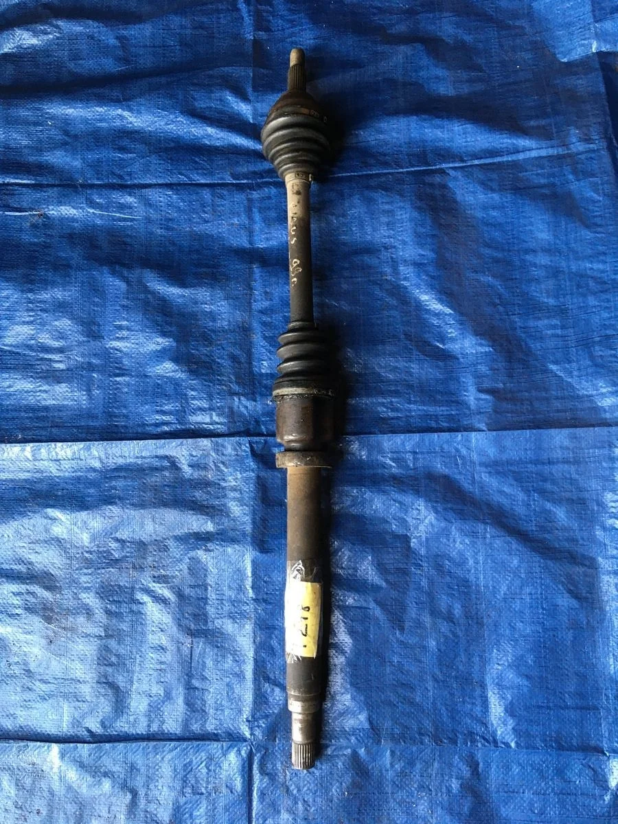 Полуось передняя правая (приводной вал,шрус) Ford Focus I (1998—2004) DAW DBW DFW DNW 1139963, 1754452, 4327010 Право Перед