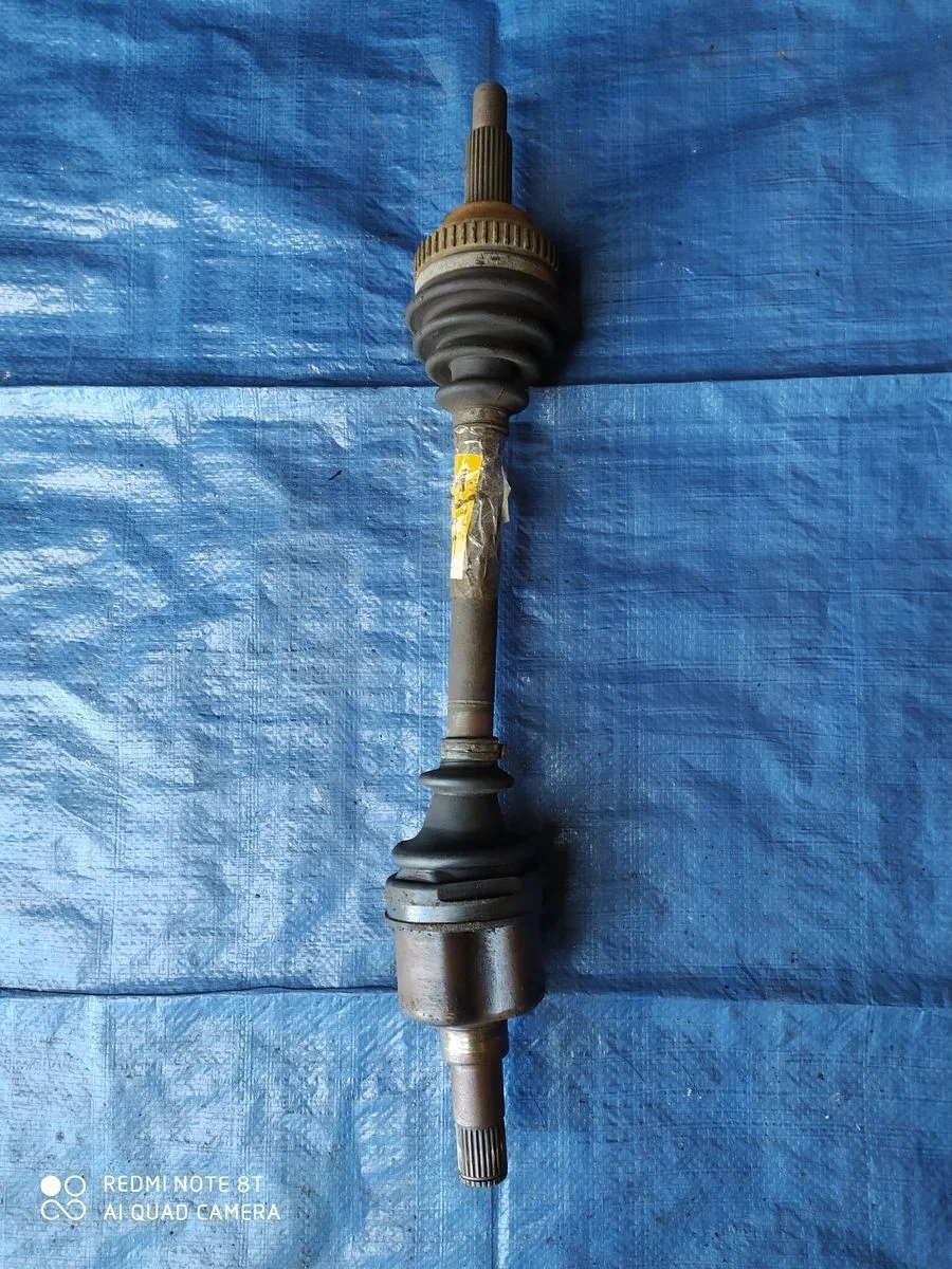 Полуось передняя левая (приводной вал,шрус) Ford Mondeo III (2000—2003)