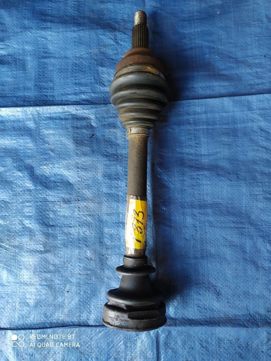 Полуось передняя левая (приводной вал,шрус) Ford Mondeo II (1994—2001)