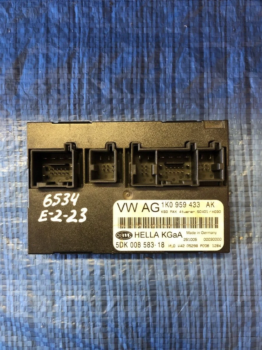 Блок комфорта SEAT Leon II (2005—2009) 1P 1P1 1K0959433AK