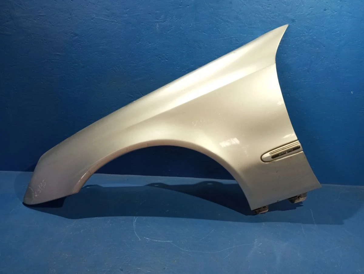 Крыло переднее левое Mercedes-Benz E-класс W211/S211 (2002—2006) W211 2118801318 Лево Перед M112 OM646 M271 OM647