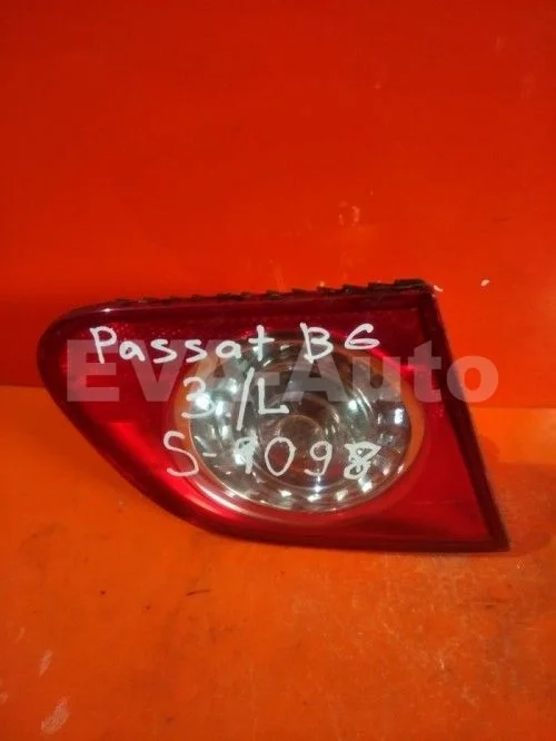 Фонарь задний внутренний левый Volkswagen Passat B6 (2005—2010) 3C2 3C5 3C5945093E Лево Зад