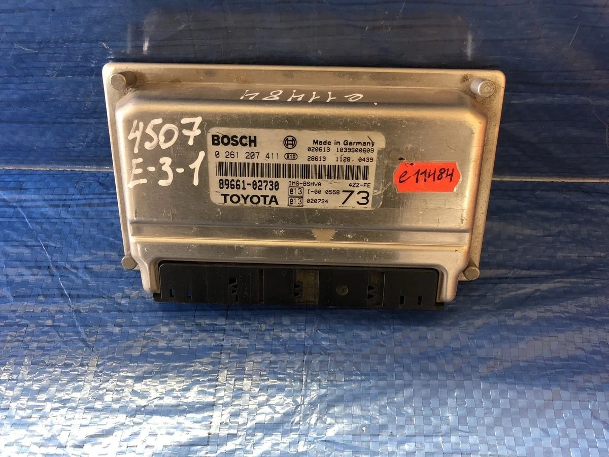 Блок управления двигателем Toyota Corolla IX (2000—2004)