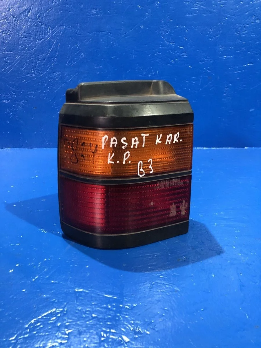 Фонарь задний наружный левый Volkswagen Passat B3 (1988—1993) B3 312 315 333945111 Лево Зад