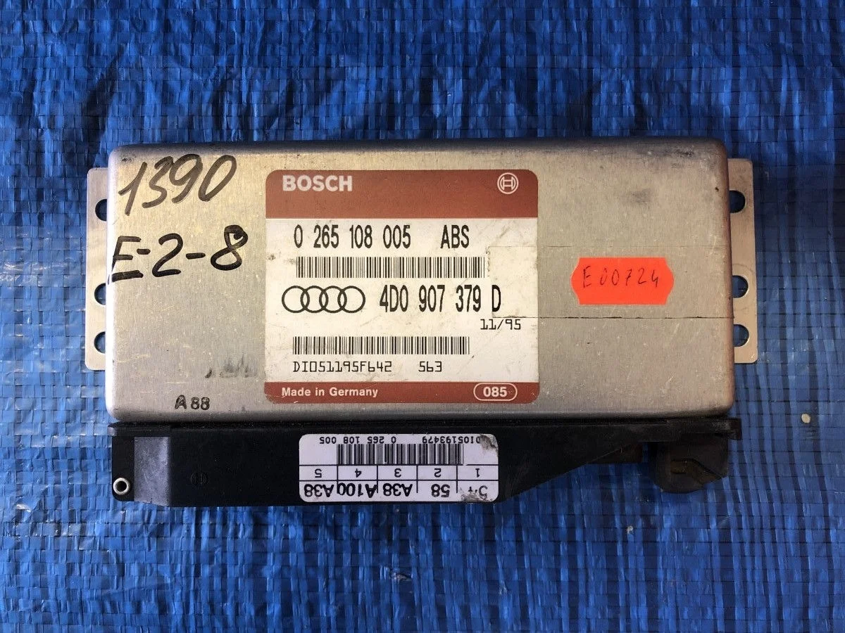 Блок управления ABS Audi A6 C5 (1997—2001) 4B2 4B4 C5 4D0907379D