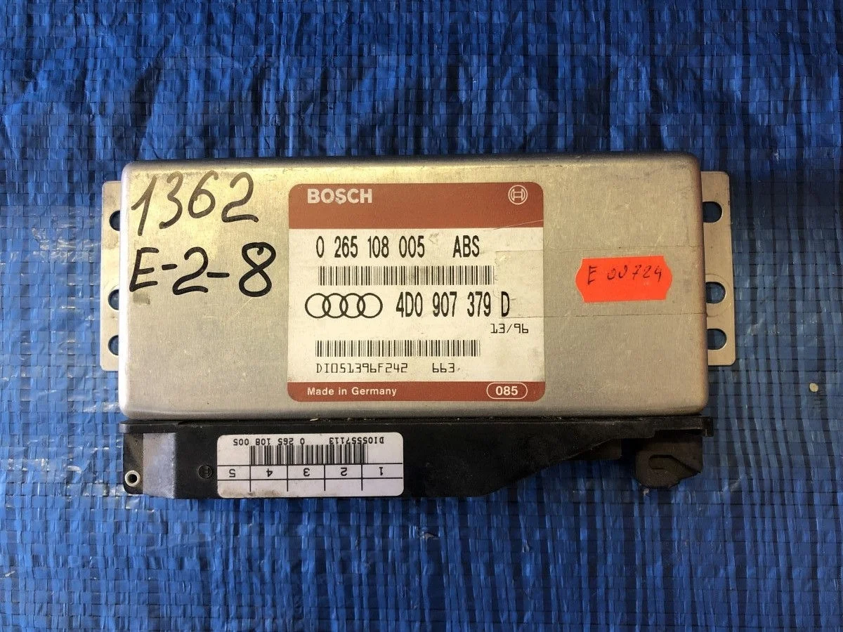Блок управления ABS Audi A6 C4 (1994—1997) 4A 4A2 4A5 45 4D0907379D