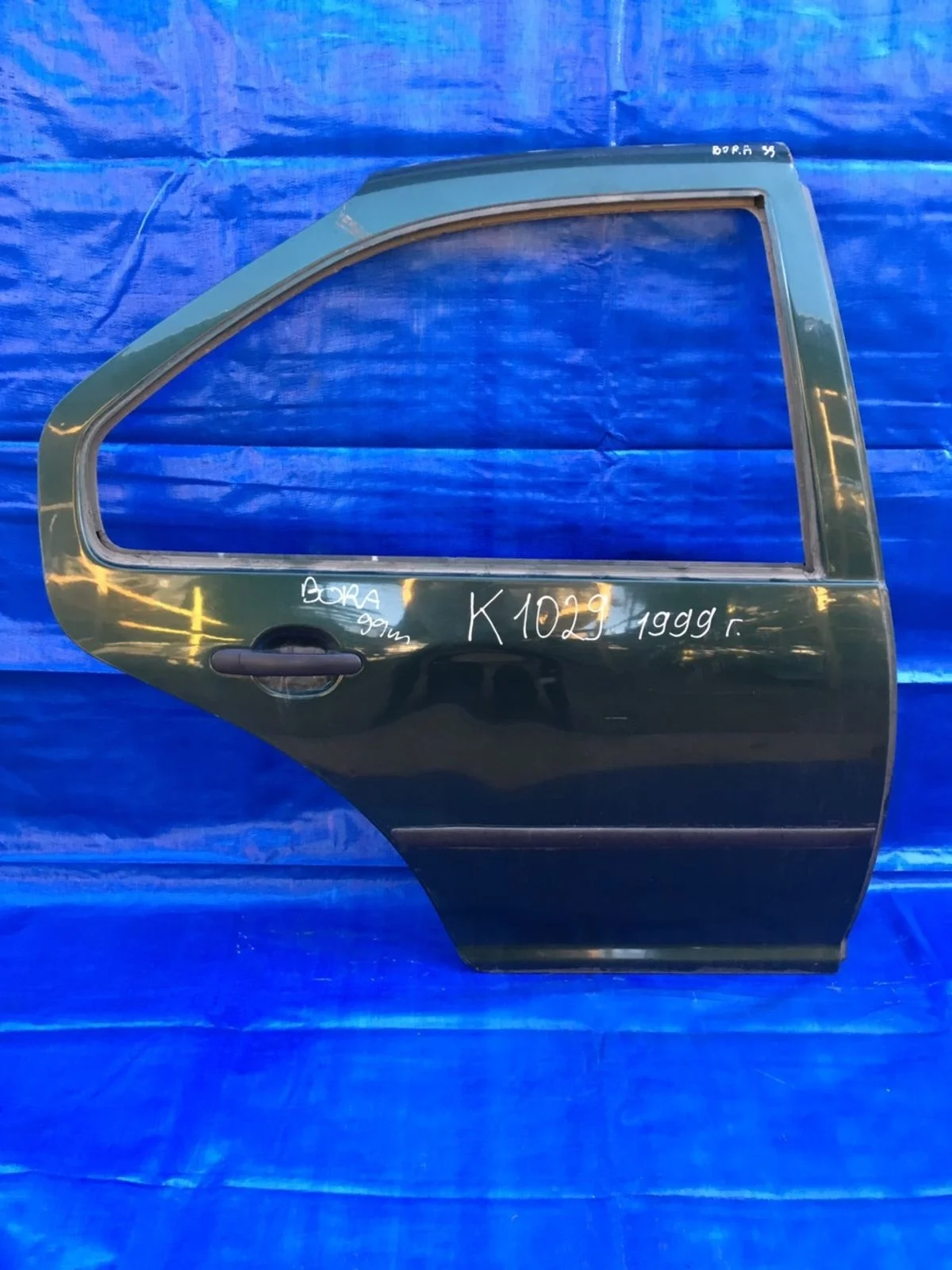 Дверь задняя правая Volkswagen Bora A4 (1998—2005) A4 1J2 1 поколение 1J5833056F Право Зад