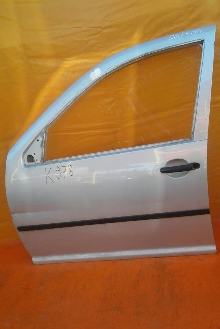 Дверь передняя левая Volkswagen Golf Mk4 (1997—2006) 1J1 9B1 MK4 1J4831055H Лево Перед