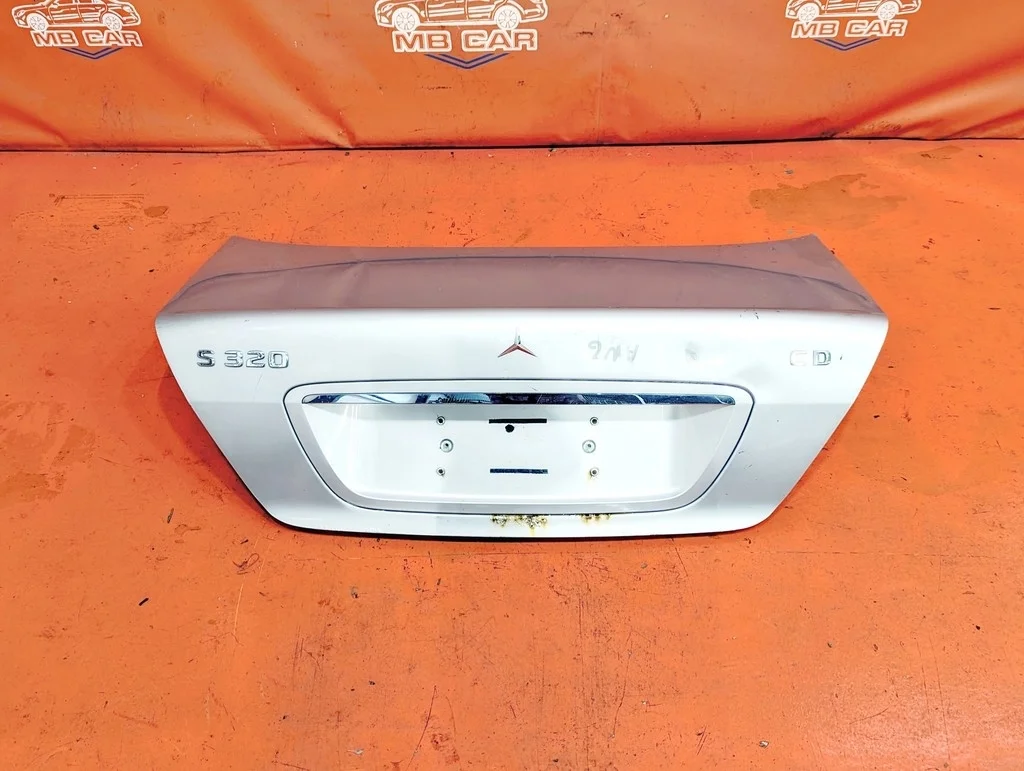 Крышка багажника Mercedes-Benz