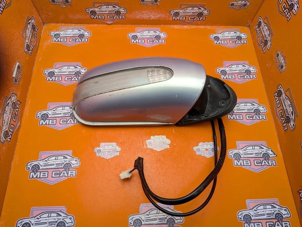 Зеркало правое Mercedes-Benz