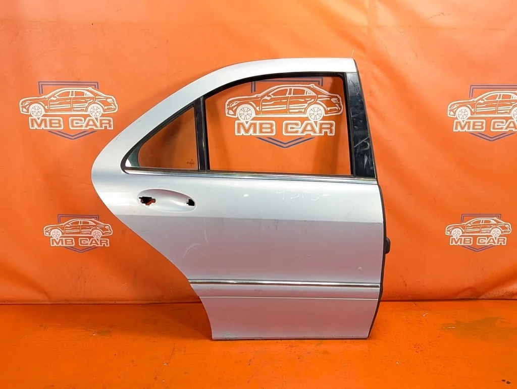 Дверь задняя правая Mercedes-Benz