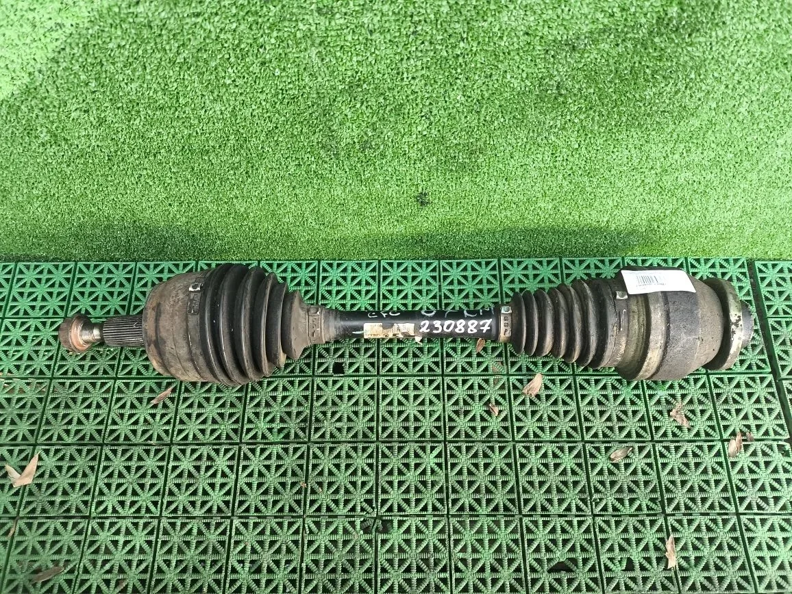 Вал привода со шрусами VOLKSWAGEN TRANSPORTER T5 2003- левый б/у TRANSPORTER T5(2003-2015)