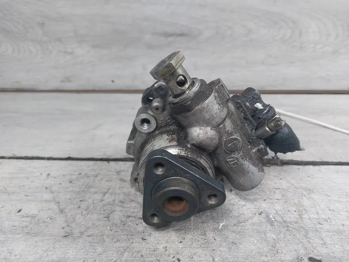 насос гидроусилителя руля Audi A6 4F/C6