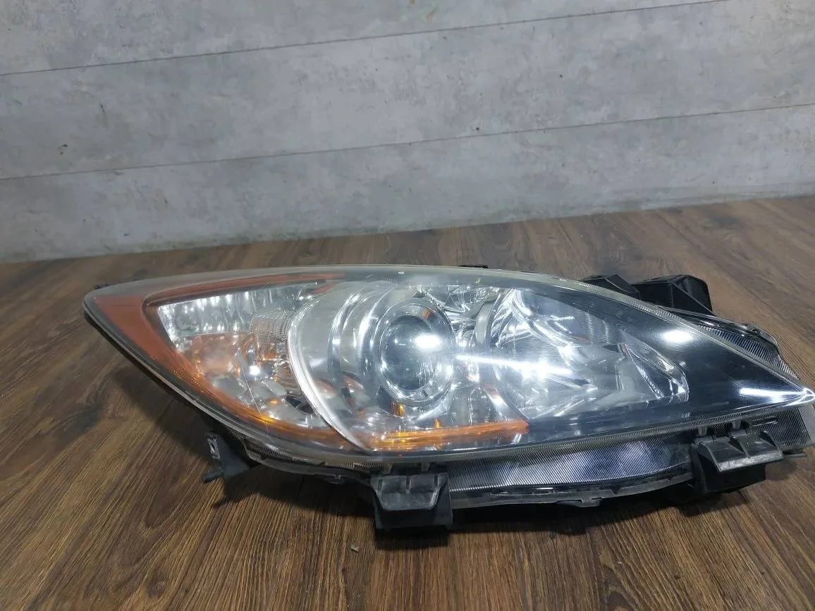 фара правая Mazda 3 BL BL
