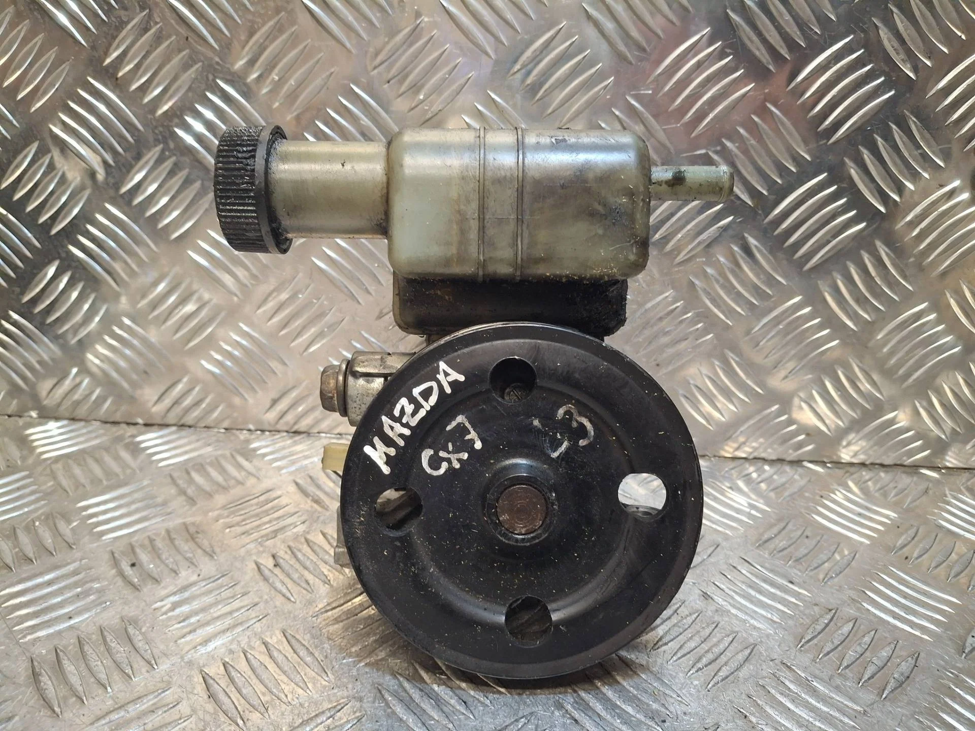 насос гидроусилителя руля Mazda CX-7