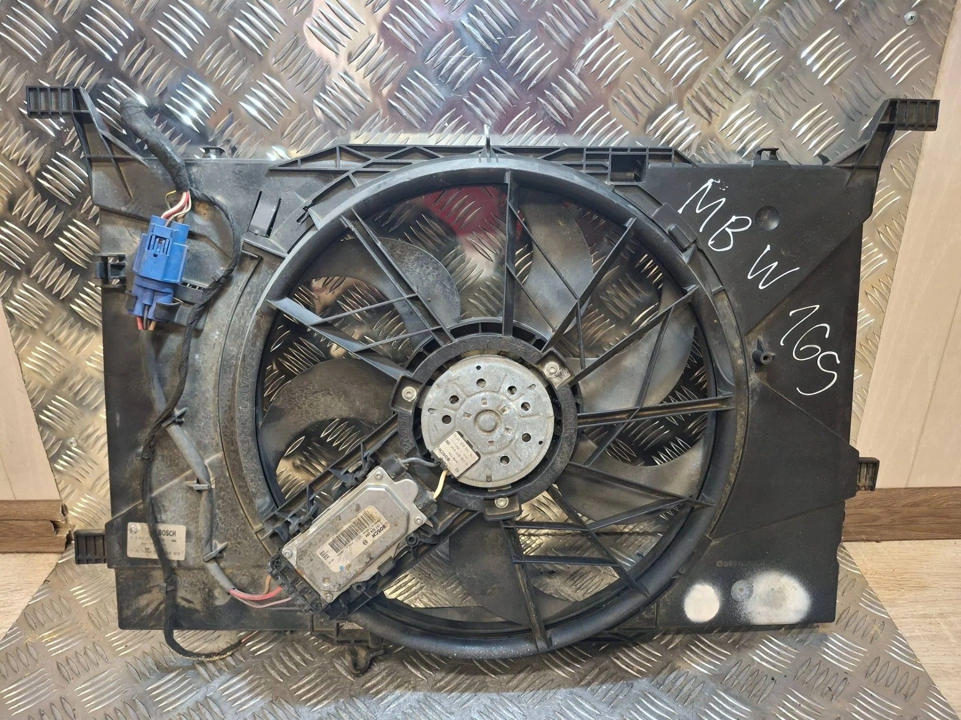 вентилятор охлаждения Mercedes-Benz A W169