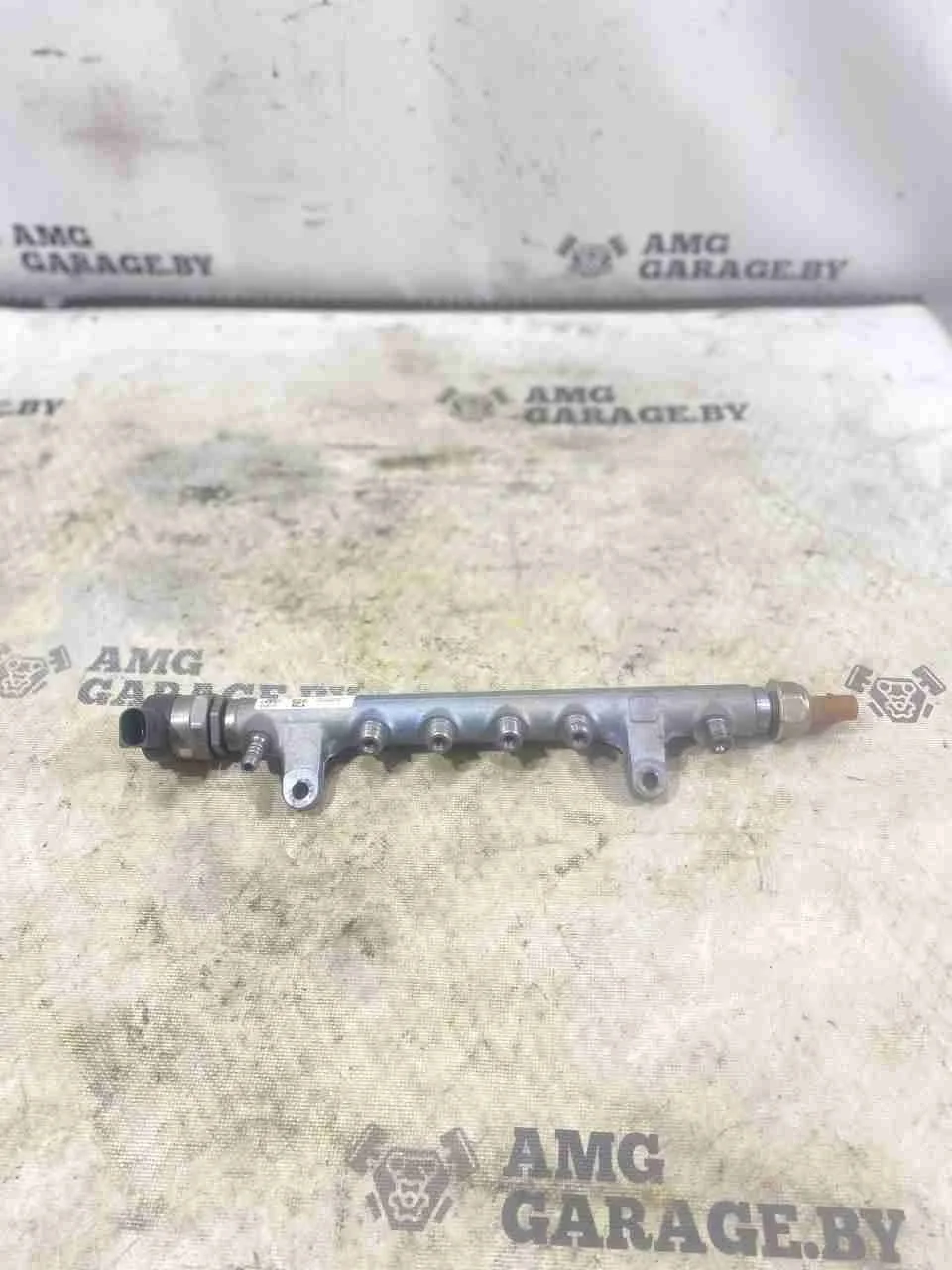 Топливная рампа Volkswagen I (2010—2016) 03L906054A; 057130764AB; 03L130089K