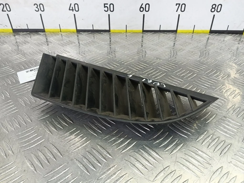 Решетка радиатора MITSUBISHI COLT Z30 (2002—2012)