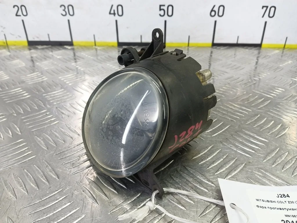 Фара противотуманная передняя MITSUBISHI COLT Z30