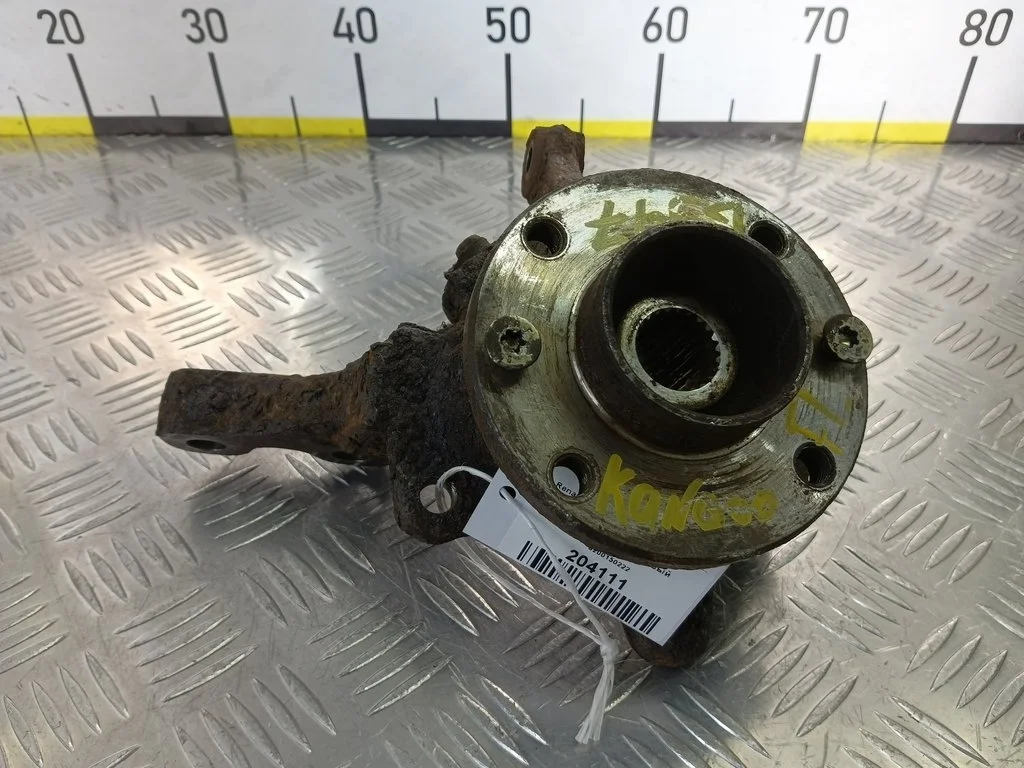 Кулак передний левый Renault Kangoo I рестайлинг