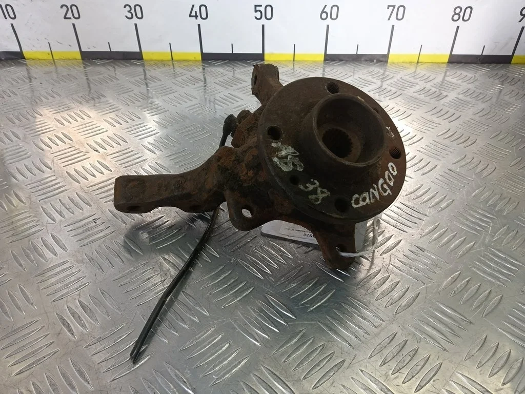 Кулак передний левый Renault Kangoo I рестайлинг