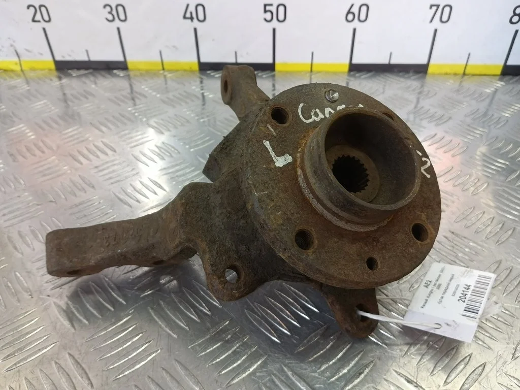 Кулак передний левый Renault Kangoo I рестайлинг