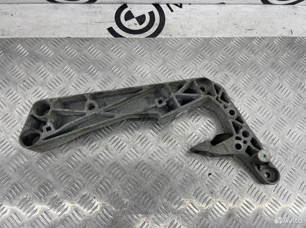 Кронштейн акпп bmw bmw 6' gt 630d xdrive g32