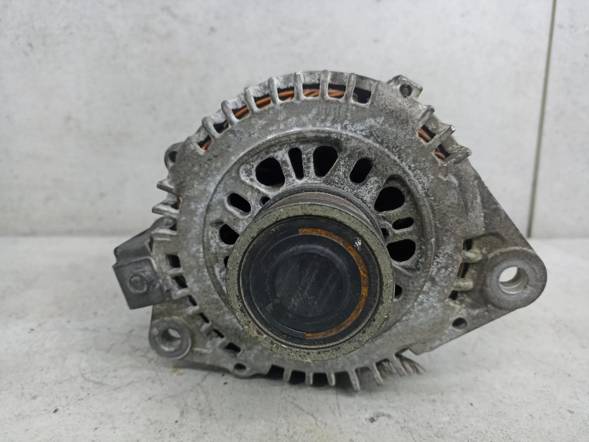 Генератор Nissan X-Trail T31 2010 23100AU40D