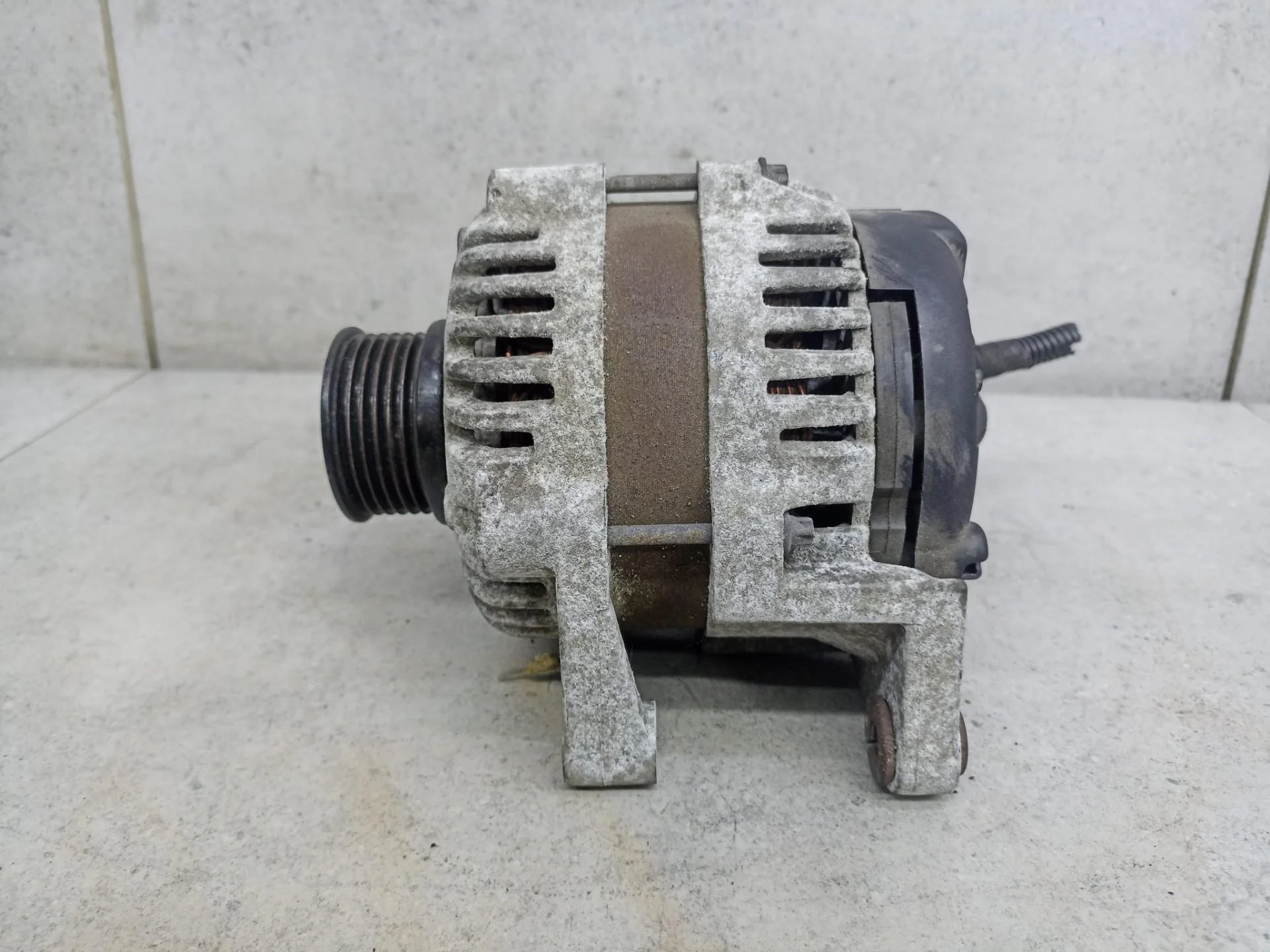 Генератор Chevrolet Cruze 2010 13502595