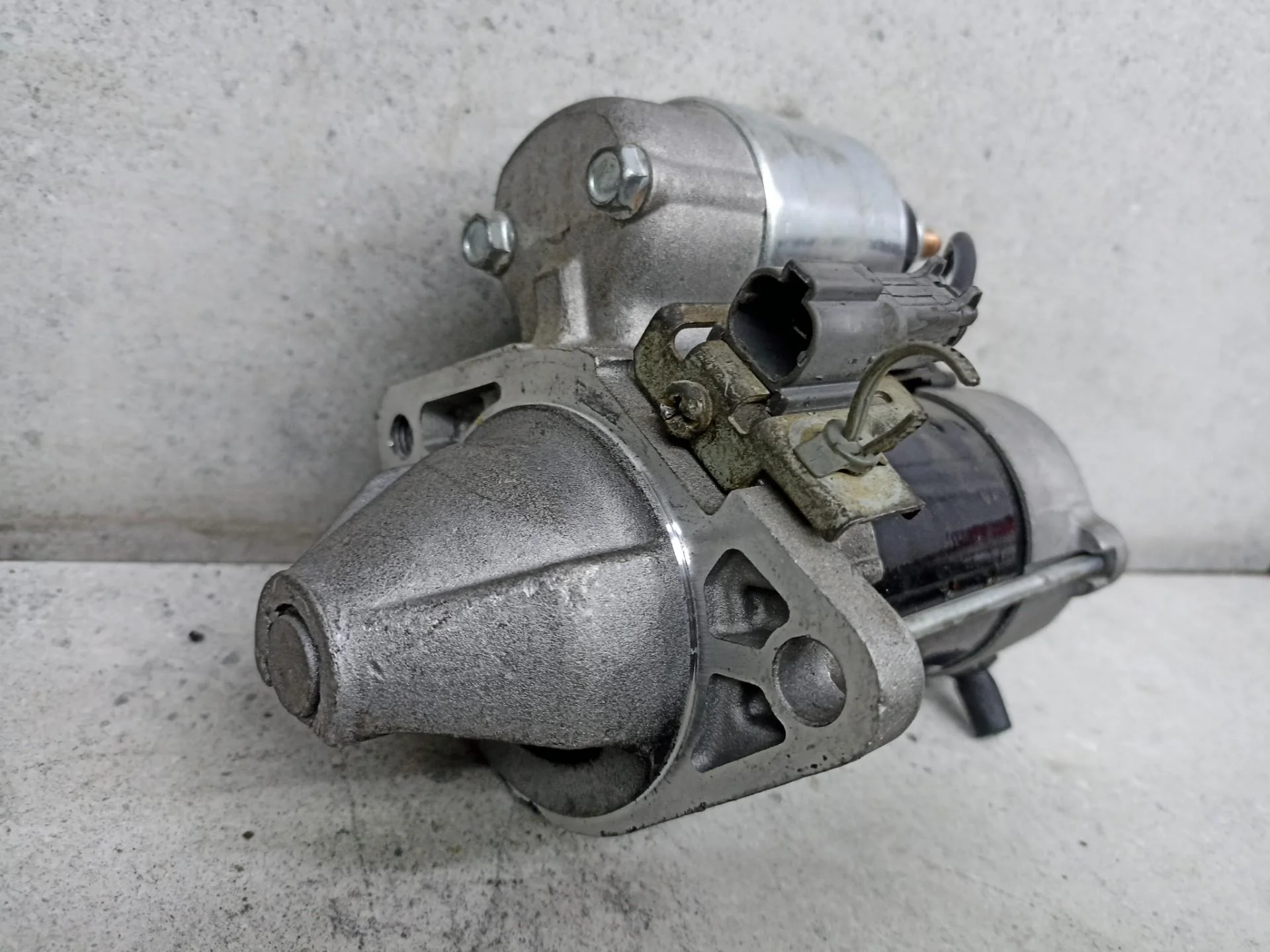 Стартер Nissan Primera P12 2006 233009F660